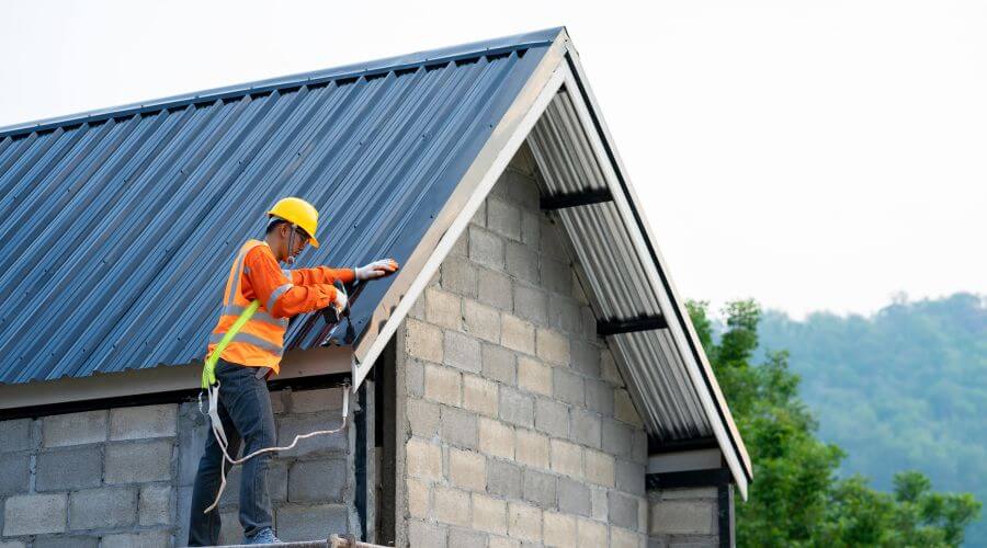 Professional gutter cleaning in Oglethorpe, GA